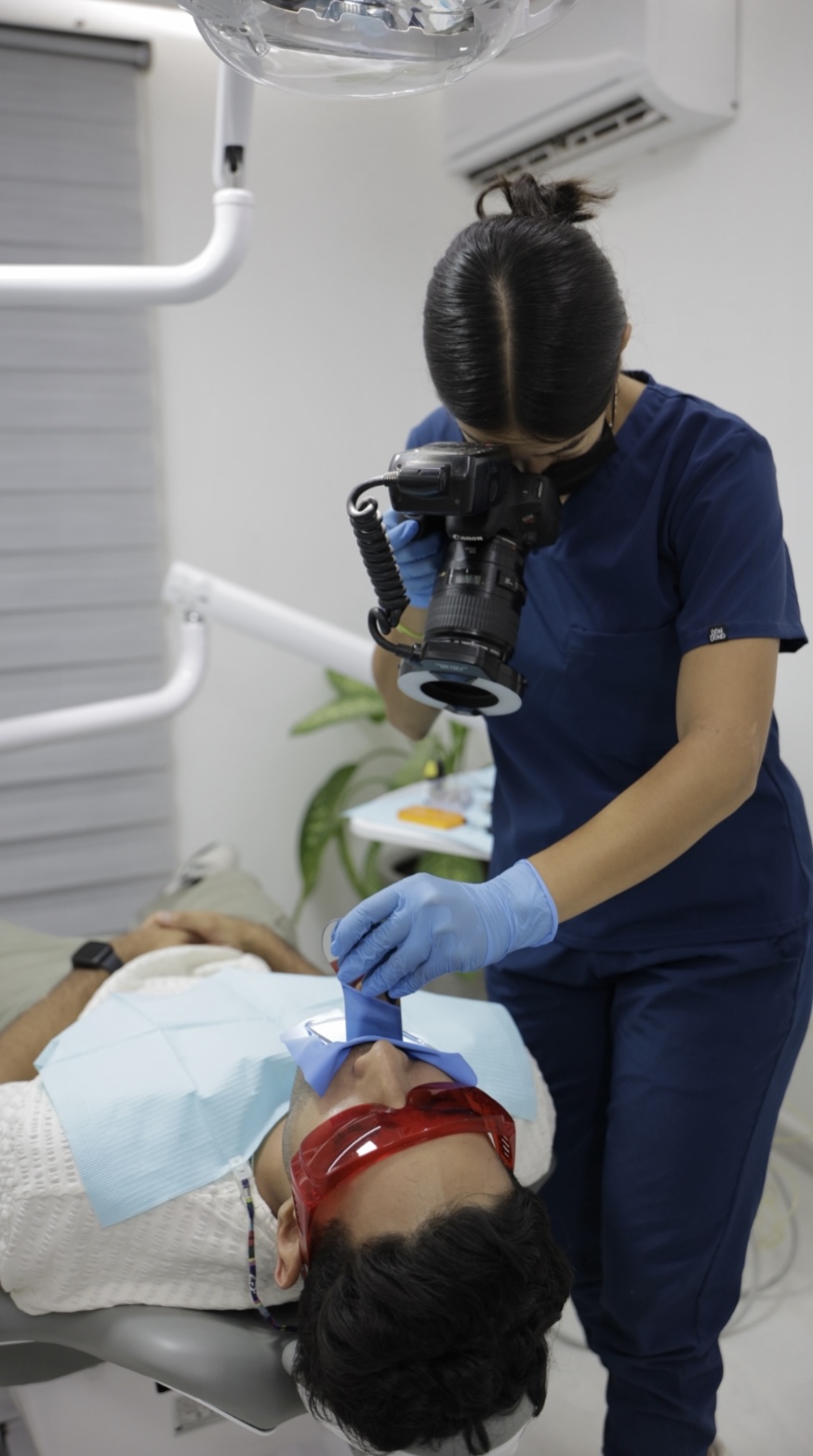 Instrumental clínico de ultrasonido y sistema de luz LED de Dental Bel